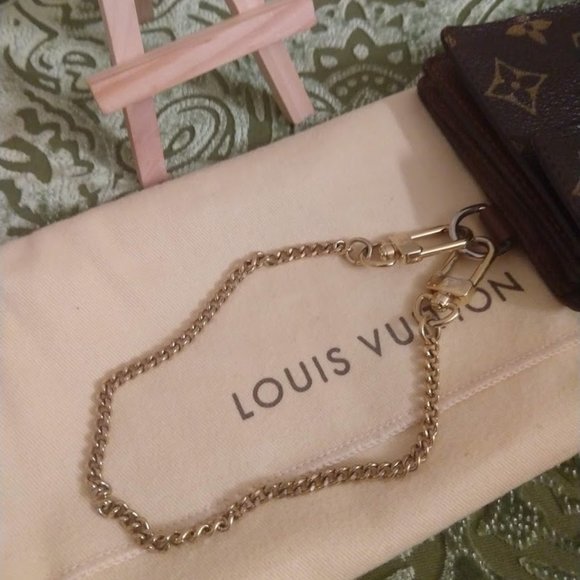 Louis Vuitton Accordeon Monogram Wallet with Chain - Picture 3 of 8